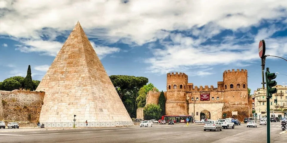 Piramide Cestia