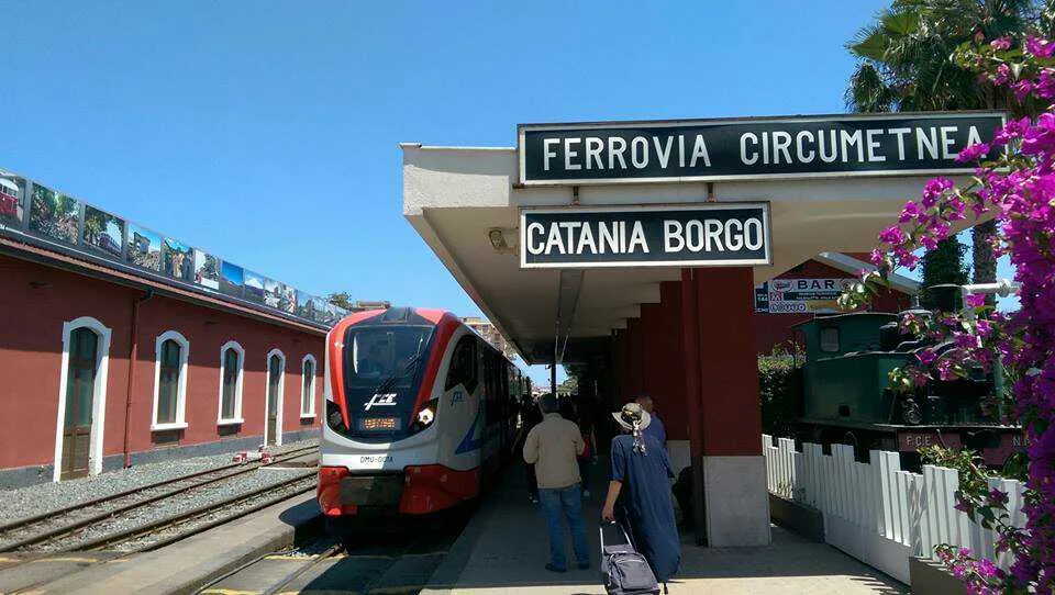 Stazione di superficie della Ferrovia Circumetnea